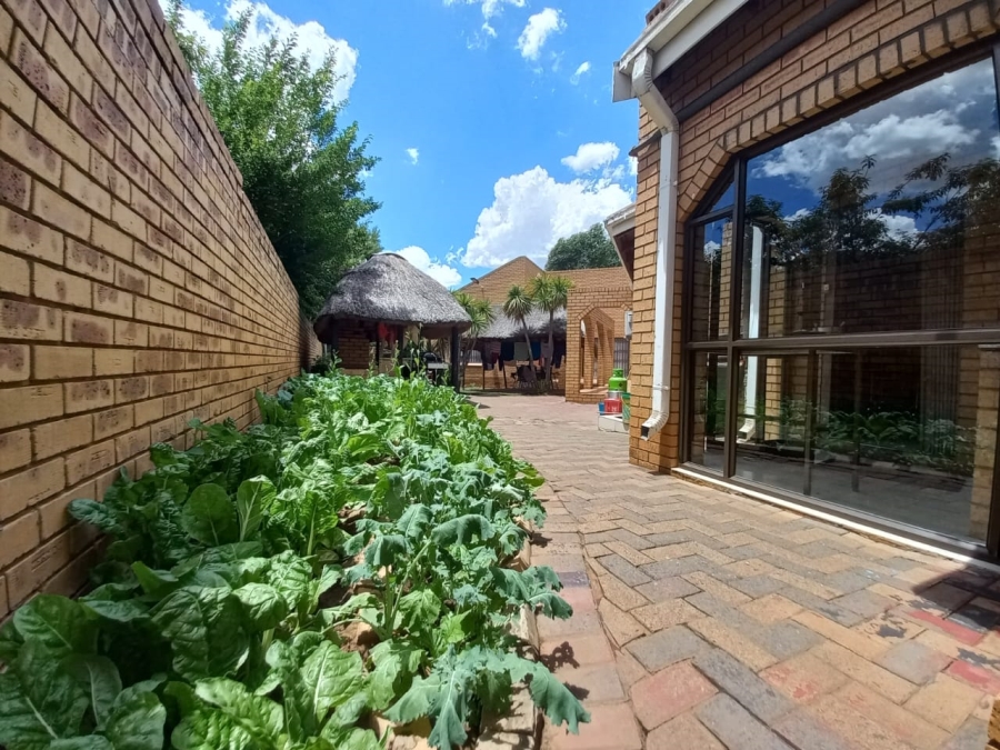4 Bedroom Property for Sale in Ficksburg Free State